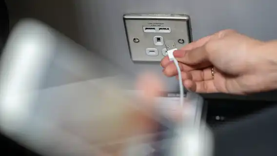 รถไฟด่วน: ตั๋วรถไฟระหว่างท่าอากาศยานลอนดอนฮีทโธรว์และสถานีรถไฟแพดดิงตัน [เลือกได้ทั้งเที่ยวเดียวหรือไปกลับ/สามารถยกเลิกได้ล่วงหน้า 1 วัน/ซื้อแล้วเดินทางได้ทันที]