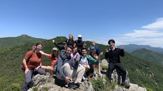 Mendaki Gyeongju Namsan Mountain + Kampung Yangdong (Kelas Pembuatan Makgeolli + Makanan Termasuk)