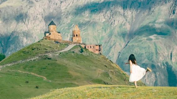 喬治亞旅遊 第比利斯來回卡茲別克一日遊包車聖三一教堂含接駁