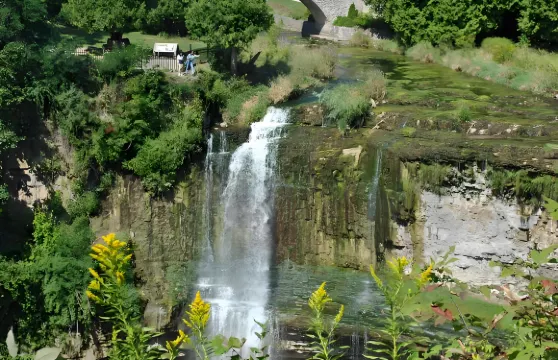 多倫多包車暢遊漢密爾頓瀑布群：敦達士峰登頂觀景一日遊