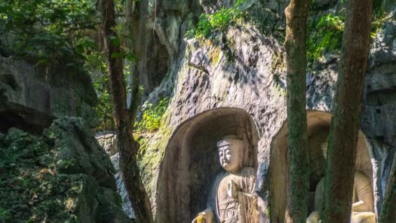 1-Day Hangzhou Zen Landscape Tour: Feilai Peak + Lingyin Temple + West Lake Pleasure Boat + Leifeng Tower