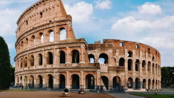 イタリアのローマ・コロッセオ半日帰りツアー|予約入場チケット+中国語または日本語ガイド(選択可)