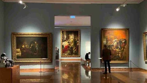 匈牙利布達佩斯-聖伊什特萬聖殿+塞切尼溫泉浴場一日遊