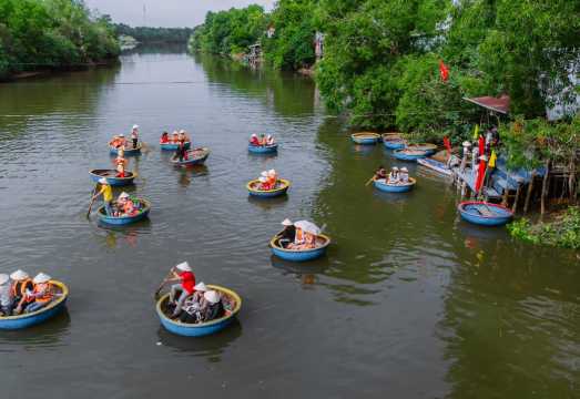 Vietnamese Cooking Class & Bamboo Basket Boat Experience at Phu Quoc