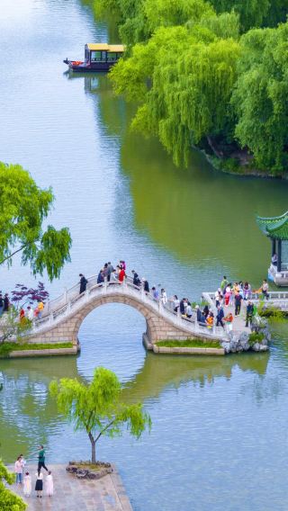 【外国人対応可】英語・中国語ガイド付き解説で巡る揚州痩西湖+大明寺+東関街+个園1日ツアー