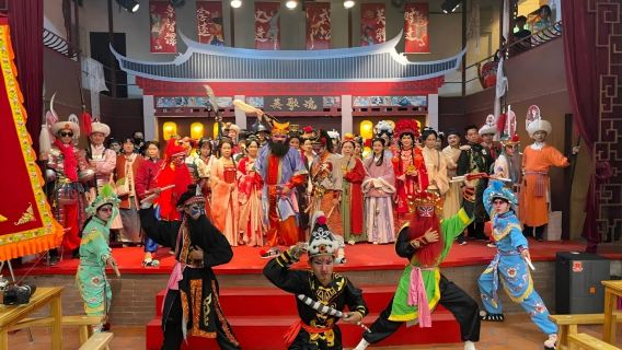 Intangible Cultural Heritage Experience in the Ancient City of Chaozhou/Yingge Dance Performance [Optional Shooting Locations + Flexible 2/8-hour Package Options]