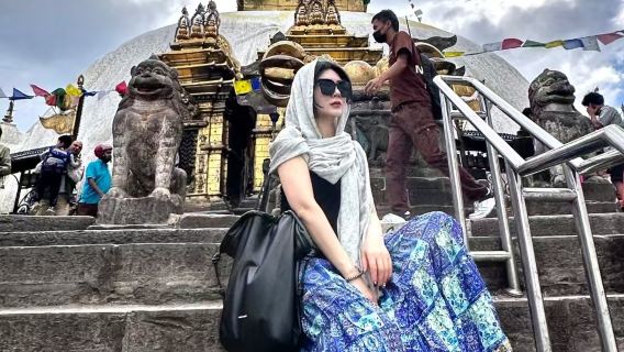 Passeio de um dia com carro privativo em Katmandu, Nepal: Palácio Real + Templo dos Macacos + Templo de Crematório + Stupa Boudhanath