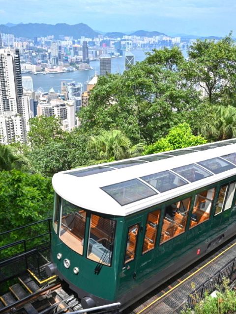 香港尊享日遊:山頂纜車快線登車+舊城中環漫步+維港夜遊