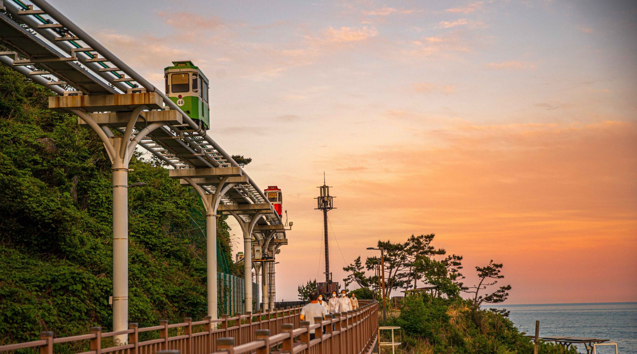 Tour di un giorno a Pusan: passeggiata nella città vecchia, mercato di Jagalchi e tramonto sul treno aereo di Haeundae (Pusan)