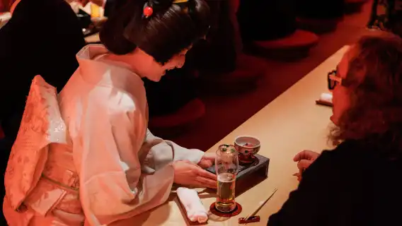 [grandhammer BENITSUYA] Choose 1 of 2 Japanese cuisine courses - Watch wonderful Japanese traditional performances