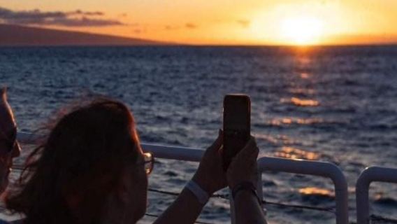 Cena tranquila al atardecer en el crucero por Maui, Hawái, EE. UU. 169788