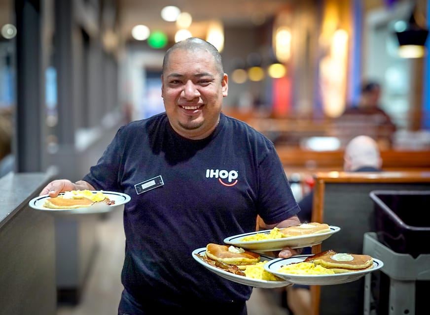 Las Vegas: Grand Canyon West & Hoover Dam Tour + Breakfast