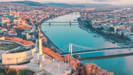 Book after inquiry/Hungary Budapest Petőfi Bridge Millenium Monument Budapest Heroes' Square Széchenyi Chain Bridge/airport/point-to-point car service/tour guide and driver/private car service