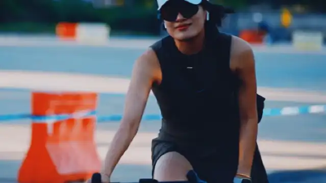 The Wondrous Wuhan Cycling Tour: 10KM Yellow Crane Tower & Hankou Light Show Ride