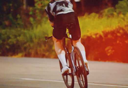 East Lake Cycling Tour in Wuhan: Greenway Bike Ride, Lake Views and Urban Nature