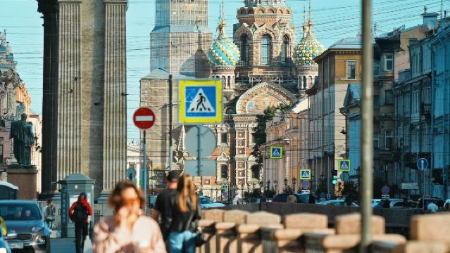 Однодневная экскурсия по Санкт-Петербургу: Казанский собор + Спас на Крови + Исаакиевский собор с услугами на китайском и английском языках