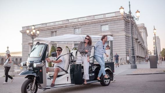 Welcome Tour to Madrid in Private Eco Tuk Tuk
