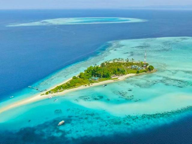 仙本那敦沙卡蘭海洋公園+軍艦島+珍珠島+曼達布安島一日遊