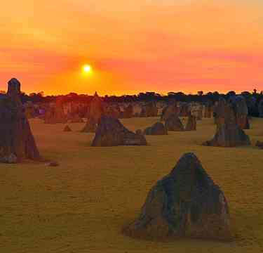 Turun ke Pasir & Formasi Batu Pinnacles di Perth, Australia Barat - Perjalanan Satu Hari dalam Bahas