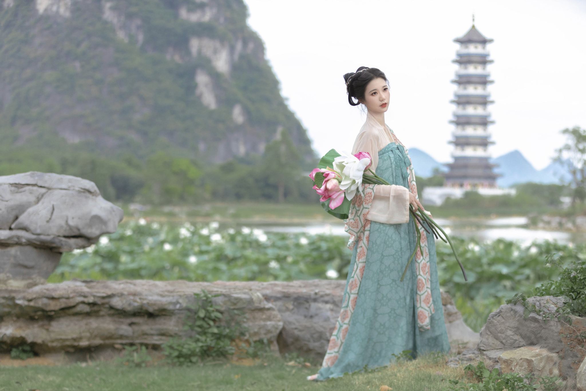 Travel Photoshoot in Fengdu County[Fengdu County Ghost City/Nantian Lake/Jiuchongtian Follow-up Photography, Aerial Photography, Appointment Photography, Companion Photography, Wedding Photography, Portrait Photographer]