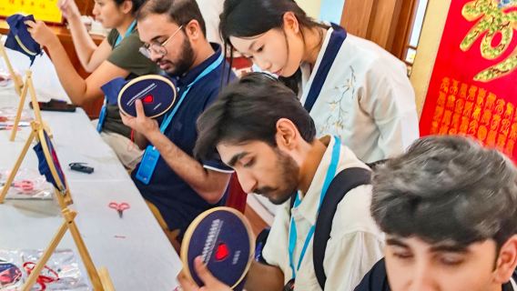 Wuhan Intangible heritage Han embroidery experience and Han embroidery art appreciation