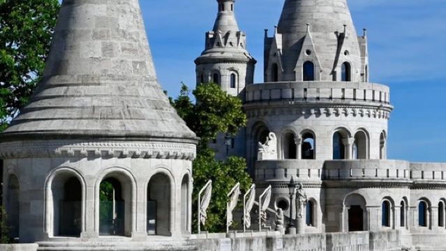 匈牙利布達佩斯多瑙河觀光-賽切尼溫泉浴場-布達城堡-包車私享