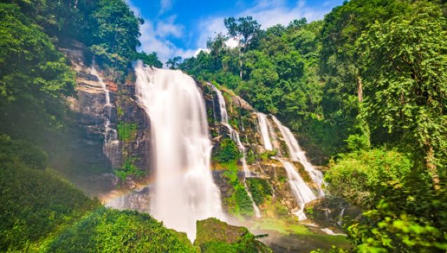 Doi Inthanon National Park Day Tour: Highest Peak, Twin Pagodas & Hill Tribe Village