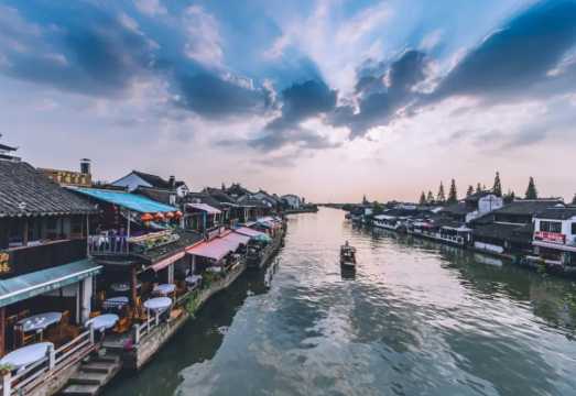 Shanghai Zhujiajiao Ancient Town English Half-Day Tour
