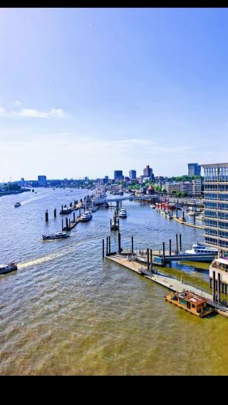 ทัวร์ 1 วันเหมารถในฮัมบวร์ก: ท่าเรือฮัมบูร์ก + มินิอาทัวร์ วุนเดอร์ลันด์ + เมืองคลังสินค้า + หอประชุมคอนเสิร์ต | ปรับแต่งทริปได้
