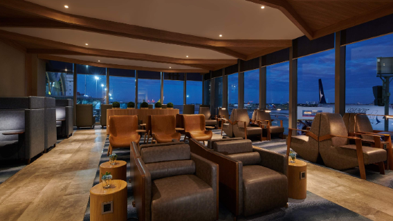 خدمة صالة VIP في مطار ماكتان سيبو الدولي في الفلبين (تقدمها Plaza Premium Lounge) | خدمة تخزين الأمتعة | إقامة لمدة 3 ساعات | وجبات طعام