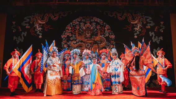 Chengdus stora teatertehus (Sichuanoperans ansiktsbyten + lokala delikatesser + traditionell teateruppvisning)