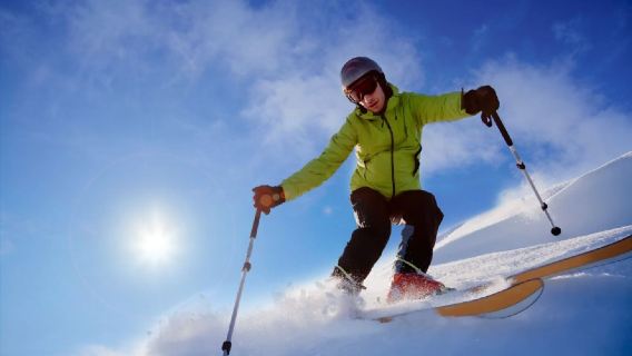 Osaka ski 1-day tour | Biwako Hakodateyama Ski Resort | Beginner-friendly · Professional instructors · Equipment included