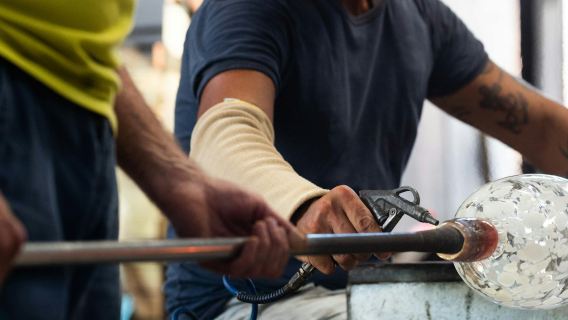 Murano & Burano: Guided boat Tour from Murano with Glass Blowing Factory
