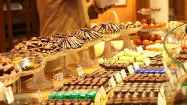 Paris: Chocolate, Pastry & Macaron Saint-Germain Food Tour