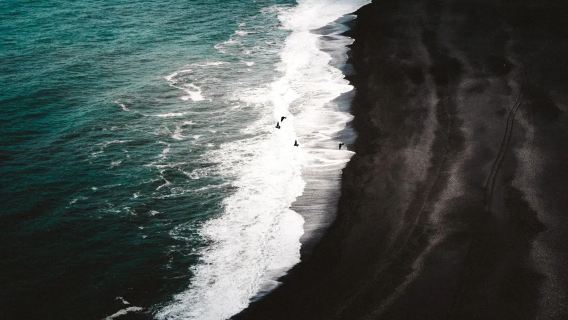 Iceland Hof, Skaftafell National Park, Blue Ice Cave, and Glacier Lagoon one-day tour