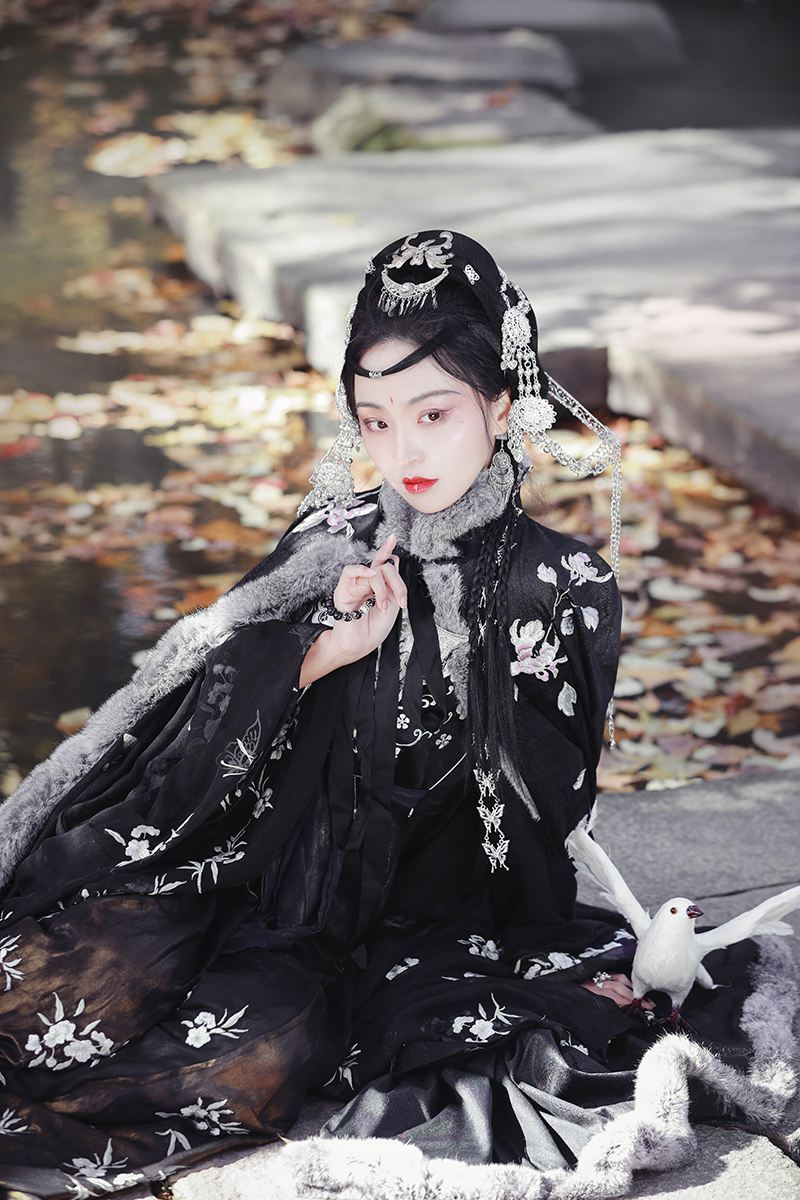 Weifang Trip Moments[Driver-guide + travel photography + wedding aerial microfilm + makeup & costumes + customized itinerary + all photos included]