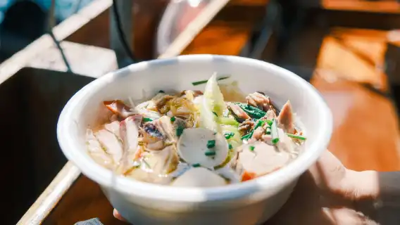 香港仔觀光美食之旅｜ 舢舨包船x 參觀水上廚房x 船上品嚐艇仔粉