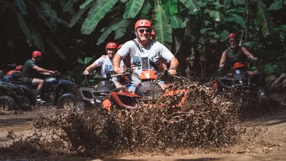 ATV a Ubud con percorso estremo attraverso la Rail di Crash Bandicoot, Cascata, Tunnel Sacro, Fiume e divertimento fangoso