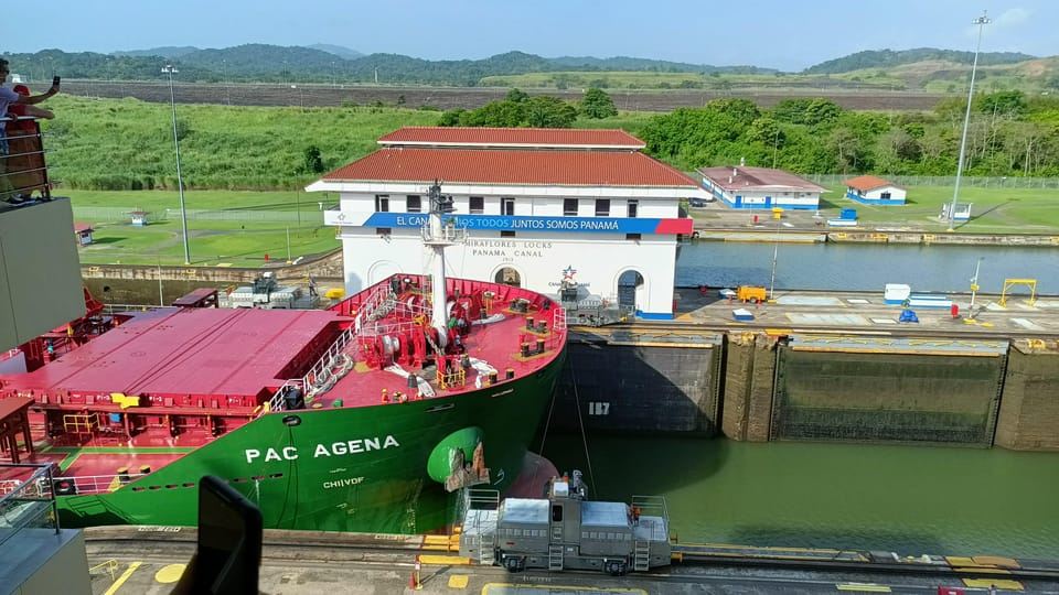 Panama City: Historic District and Canal Tour with Transfer