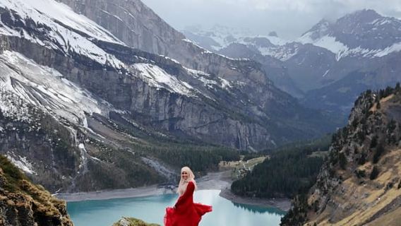 Kandersteg: Caminata guiada con un triatleta suizo