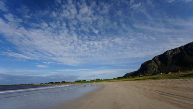 Molde: Đường Atlantic Ocean, Nhà thờ gỗ Kvernes & Thêm