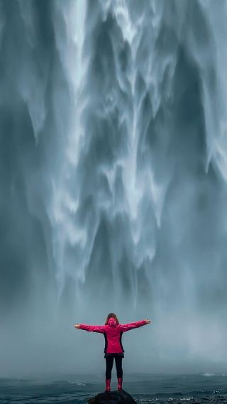 Small Group Day Tour of South Reykjavik + Golden Circle in Iceland [English Tour]