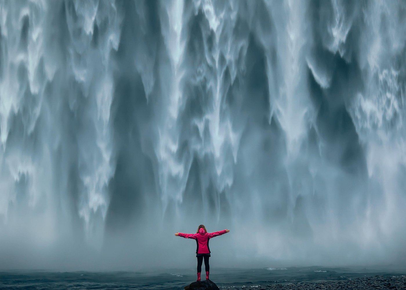 Excursión de un día en grupo pequeño por el Círculo Dorado y Reikiavik Sur en Islandia [Tour en inglés]
