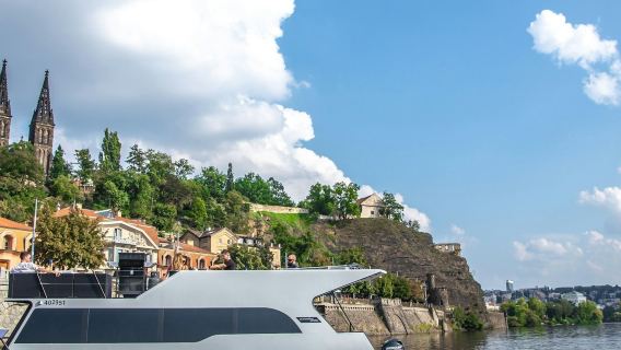 プラハ：3時間のプライベートボートクルーズ（ビールまたはプロセッコ飲み放題付き）