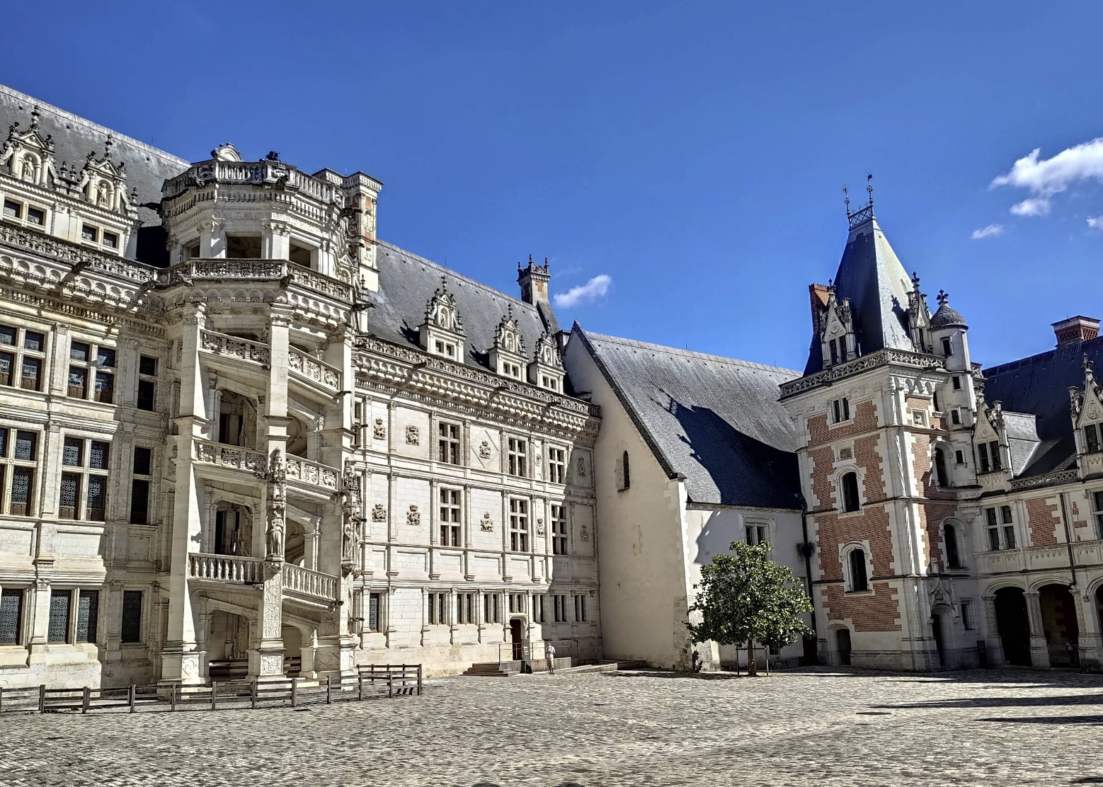 法國巴黎-沙特爾主教座堂-舍農索城堡【中文專車-愜意舒適】