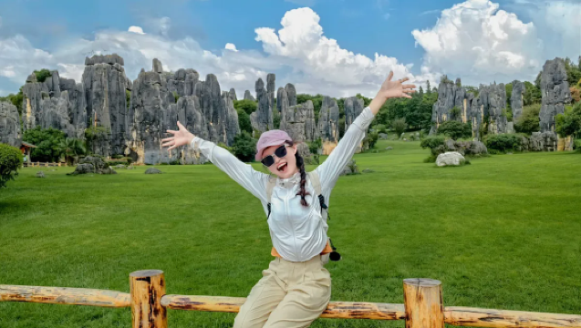 Private chartered tour | Depart from Kunming | Dedicated driver | Door-to-door pickup | No hidden fees