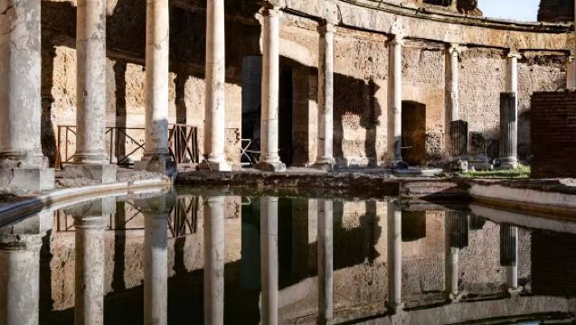 1-day private charter tour from Rome, Italy - Hadrian's Villa + Villa d'Este (customizable and adjustable)