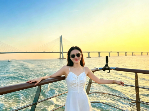 Shenzhen Shekou cruise through Hong Kong-Zhuhai-Macao bridge round-trip sightseeing boat ticket for Greater Bay Area Cruise No. 1/No. 2/Yi Dun