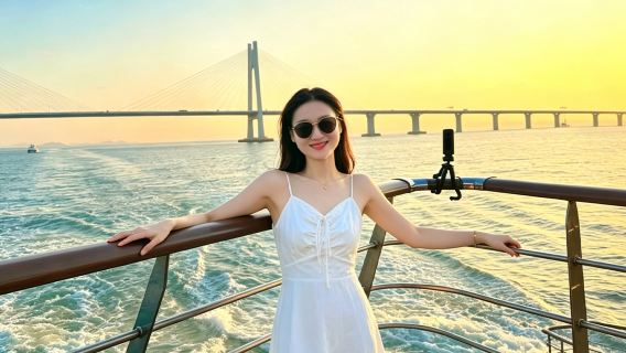 Tiket kapal pesiar wisata pulang pergi selama 3 jam di Kapal Pesiar Teluk Besar Shekou Shenzhen, menikmati pemandangan Jembatan Hong Kong-Zhuhai-Makau & tanpa perlu izin masuk