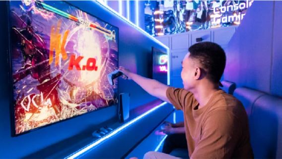 Abu Dhabi: VR Experiences & Formula Racing Simulator